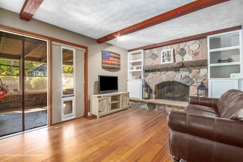 Tiny photo for 519 OAK Drive, East Dundee, IL 60118 (MLS # 12482920)