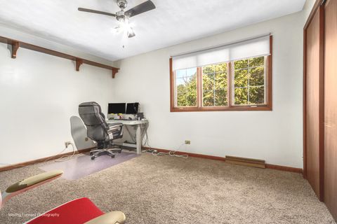 Tiny photo for 519 OAK Drive, East Dundee, IL 60118 (MLS # 12482920)