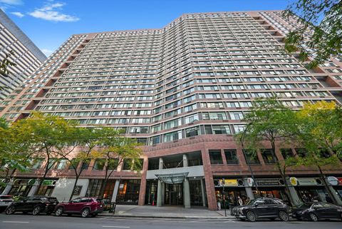 Photo of 211 E Ohio Street #2707, Chicago, IL 60611 (MLS # 12497094)