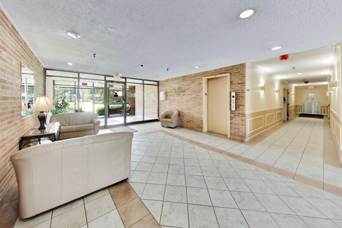 Tiny photo for 1717 W CRYSTAL Lane #203, Mount Prospect, IL 60056 (MLS # 12742022)
