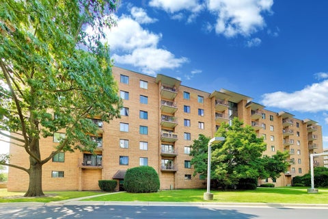 Tiny photo for 1717 W CRYSTAL Lane #203, Mount Prospect, IL 60056 (MLS # 12742022)