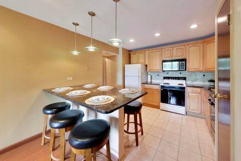 Tiny photo for 1717 W CRYSTAL Lane #203, Mount Prospect, IL 60056 (MLS # 12742022)