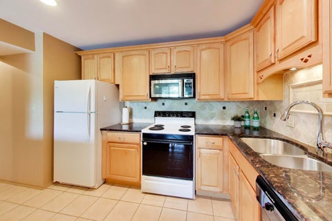 Tiny photo for 1717 W CRYSTAL Lane #203, Mount Prospect, IL 60056 (MLS # 12742022)