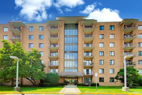 Photo of 1717 W CRYSTAL Lane #203, Mount Prospect, IL 60056 (MLS # 12742022)