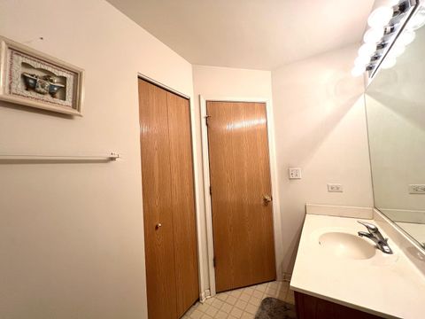 Tiny photo for 752 S Parkside Drive, Round Lake, IL 60073 (MLS # 12508972)