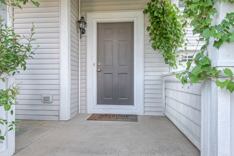 Tiny photo for 752 S Parkside Drive, Round Lake, IL 60073 (MLS # 12508972)