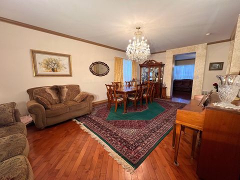 Tiny photo for 752 S Parkside Drive, Round Lake, IL 60073 (MLS # 12508972)