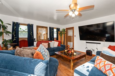 Tiny photo for 928 E 153rd Street, Phoenix, IL 60426 (MLS # 12493308)