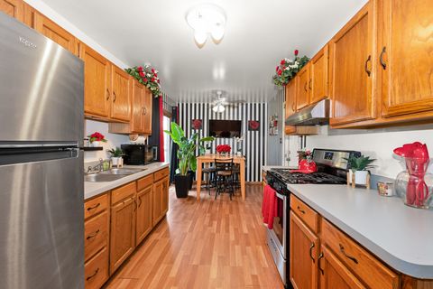 Tiny photo for 928 E 153rd Street, Phoenix, IL 60426 (MLS # 12493308)