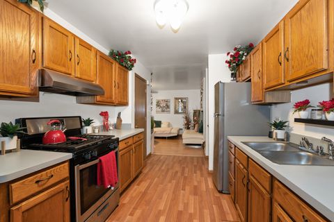Tiny photo for 928 E 153rd Street, Phoenix, IL 60426 (MLS # 12493308)