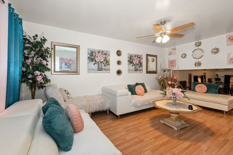 Tiny photo for 928 E 153rd Street, Phoenix, IL 60426 (MLS # 12493308)