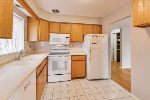 Tiny photo for 420 Linden Avenue #502, Wilmette, IL 60091 (MLS # 12582940)