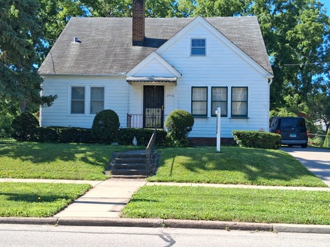 Tiny photo for 2916 20th Avenue, Rock Island, IL 61201 (MLS # 12633782)