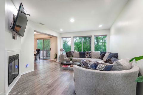 Tiny photo for 207 Locksley Drive, Streamwood, IL 60107 (MLS # 12626599)