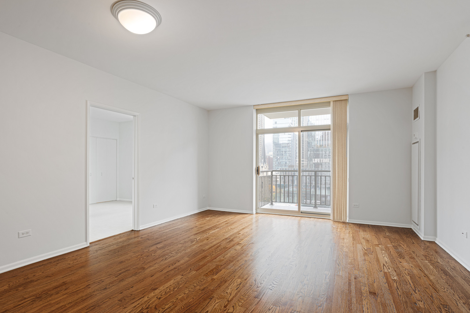 21 W Chestnut Street 1106