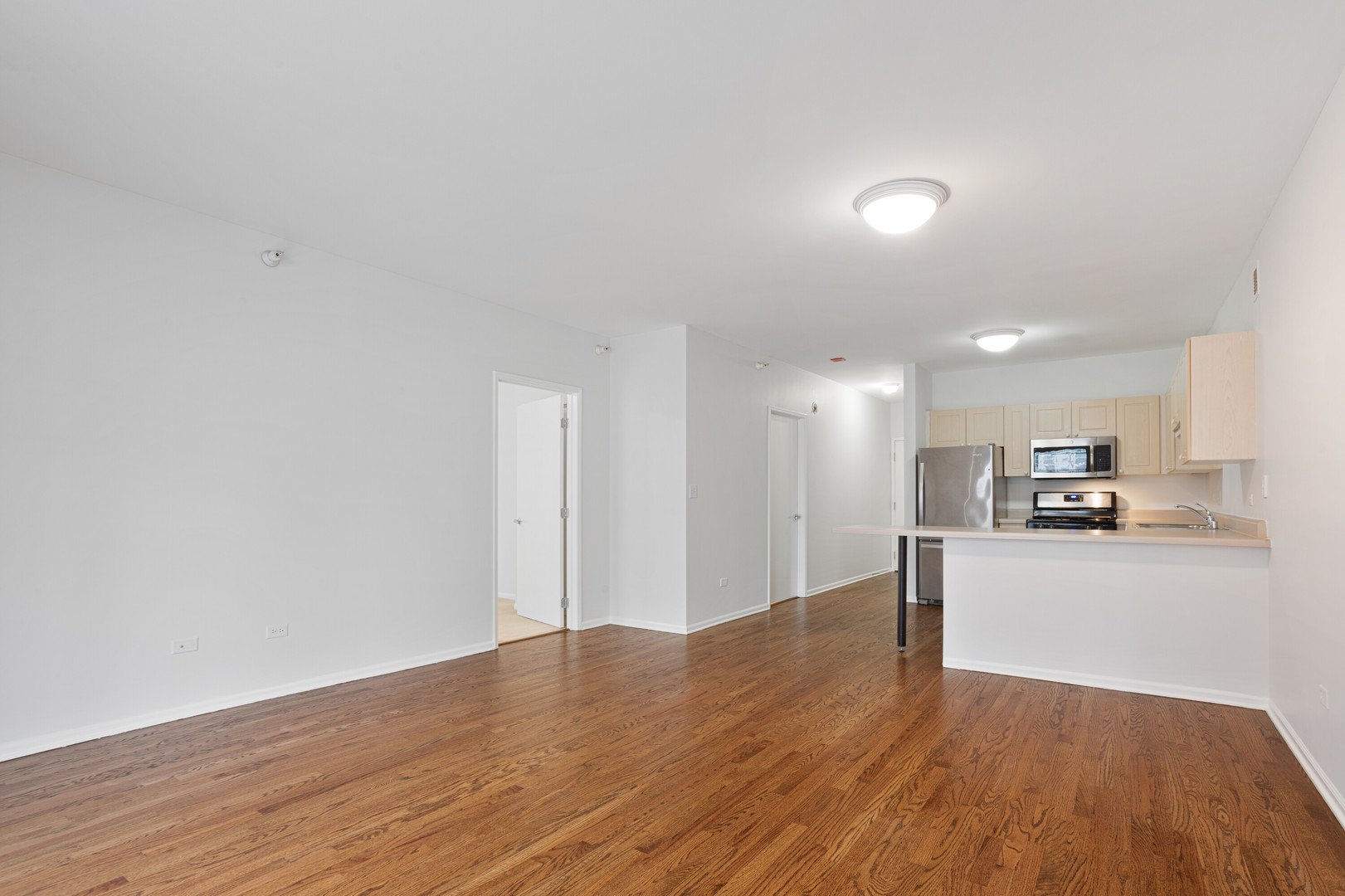 21 W Chestnut Street 1106