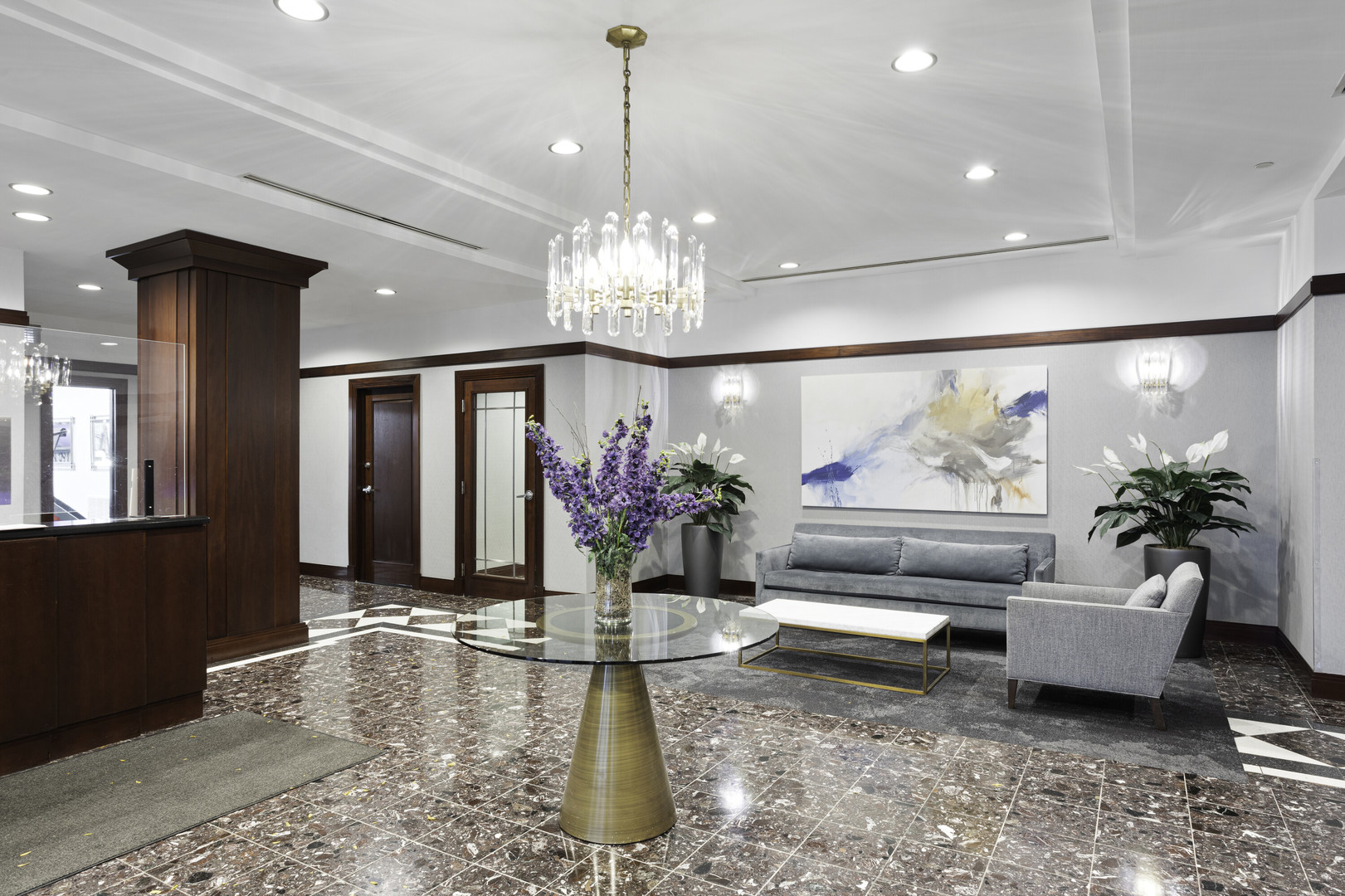 21 W Chestnut Street 1106
