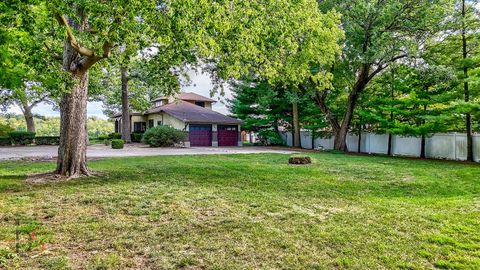 Tiny photo for 105 Leland Lane, Ottawa, IL 61350 (MLS # 12452831)