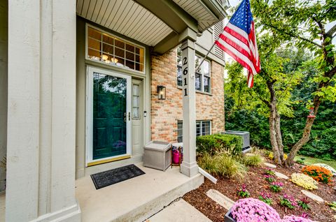 Tiny photo for 2611 Woodmere Drive, Darien, IL 60561 (MLS # 12477272)