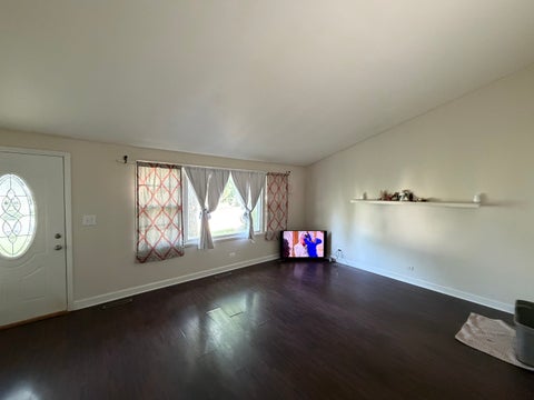 Tiny photo for 360 Tee Lane, Carpentersville, IL 60110 (MLS # 12714720)