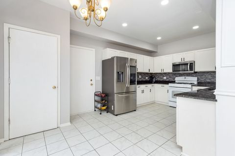 Tiny photo for 1845 BLUESTEM Circle, Aurora, IL 60504 (MLS # 12623094)