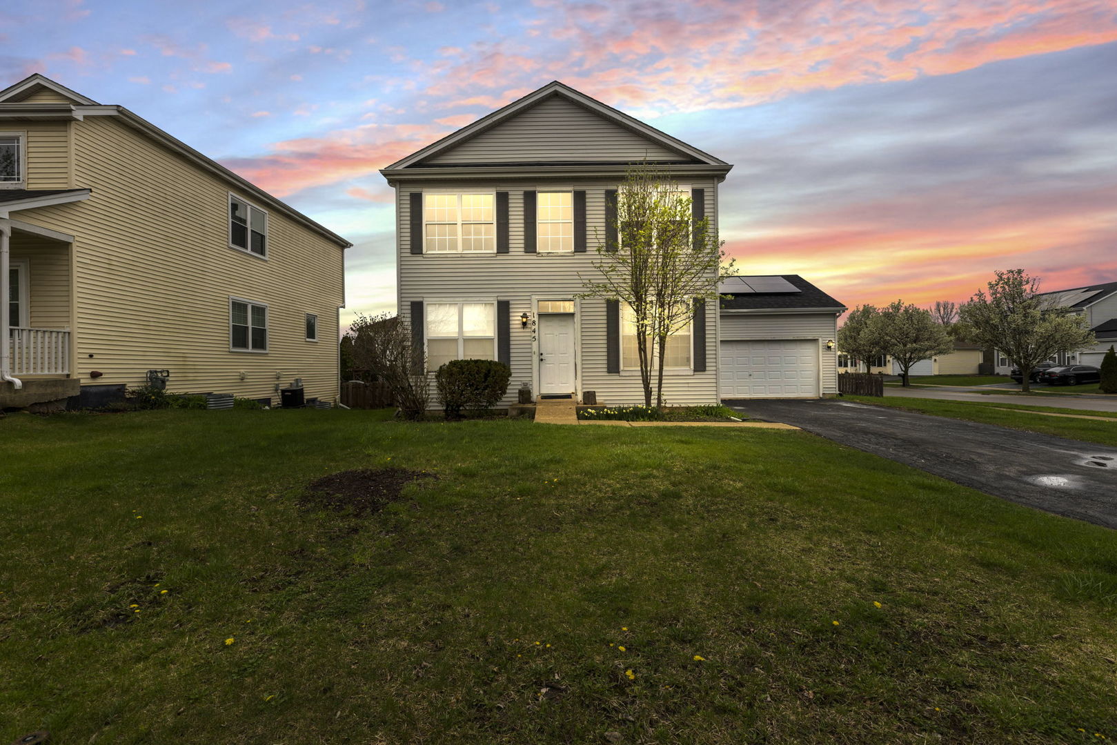 1845 BLUESTEM Circle