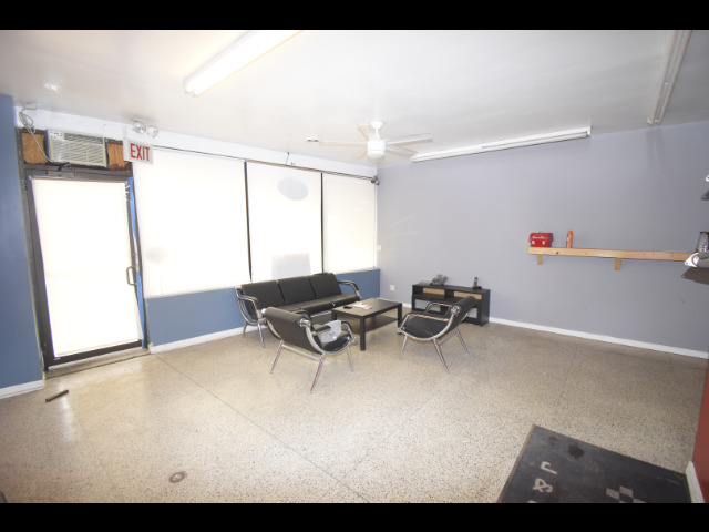 3742 W 59th Street