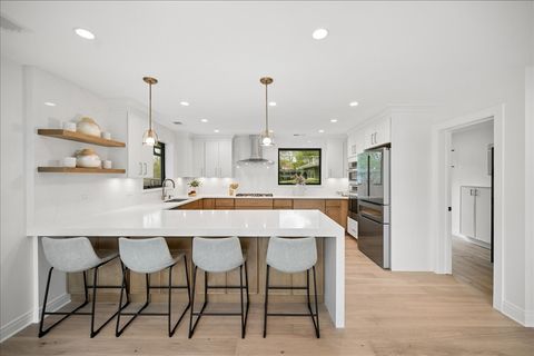 Tiny photo for 325 Park Place, Glencoe, IL 60022 (MLS # 12531339)