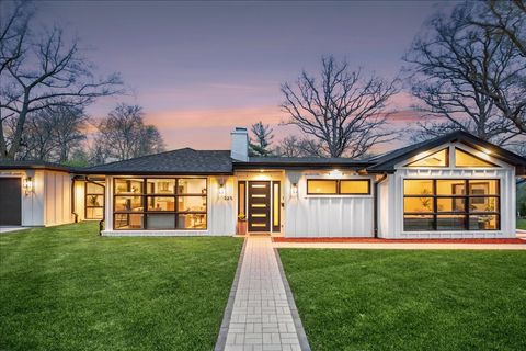 Tiny photo for 325 Park Place, Glencoe, IL 60022 (MLS # 12531339)