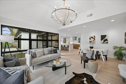 Tiny photo for 325 Park Place, Glencoe, IL 60022 (MLS # 12531339)