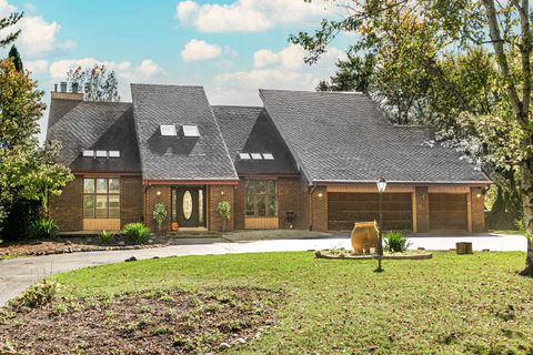 Tiny photo for 336 ROBERTS Road, Inverness, IL 60010 (MLS # 12489471)