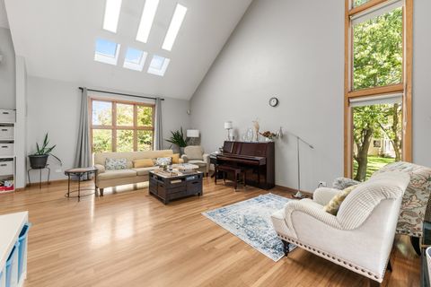 Tiny photo for 336 ROBERTS Road, Inverness, IL 60010 (MLS # 12489471)