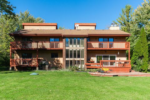 Tiny photo for 336 ROBERTS Road, Inverness, IL 60010 (MLS # 12489471)