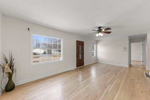 Tiny photo for 422 Best Avenue, DeKalb, IL 60115 (MLS # 12546117)