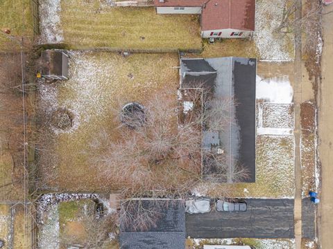 Tiny photo for 422 Best Avenue, DeKalb, IL 60115 (MLS # 12546117)