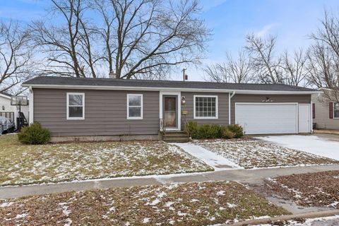Photo of 422 Best Avenue, DeKalb, IL 60115 (MLS # 12546117)