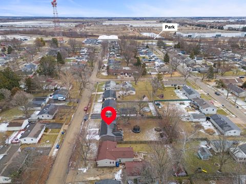 Tiny photo for 422 Best Avenue, DeKalb, IL 60115 (MLS # 12546117)