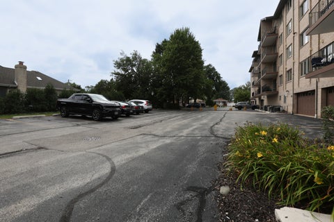 Tiny photo for 9510 S Kolmar Avenue #408, Oak Lawn, IL 60453 (MLS # 12751374)