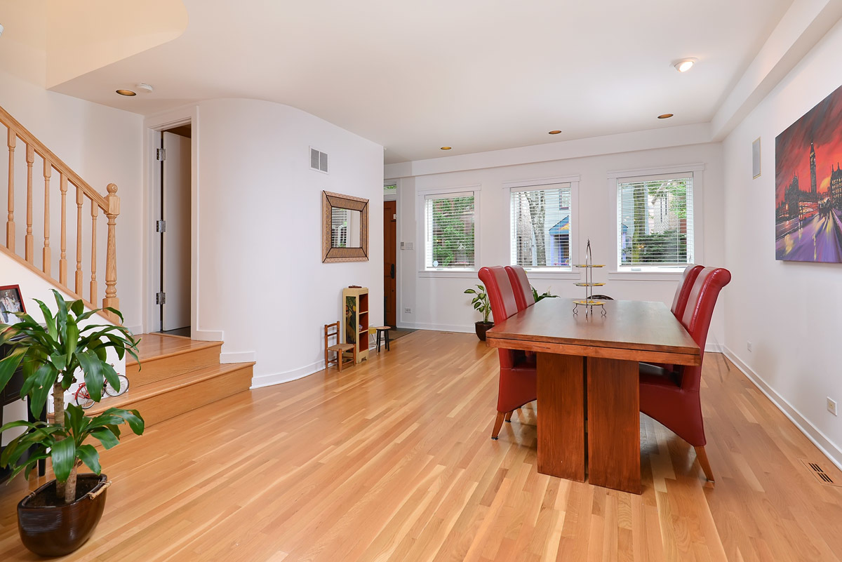 2317 N Greenview Avenue