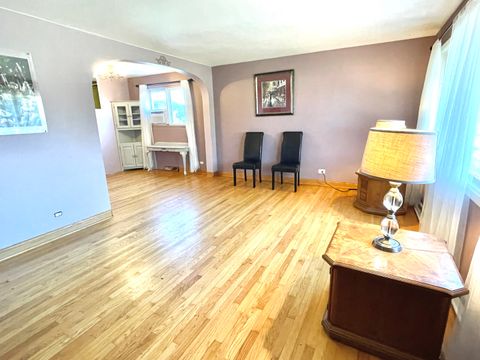 Tiny photo for 1214 N crabtree Lane, Mount Prospect, IL 60056 (MLS # 12450028)