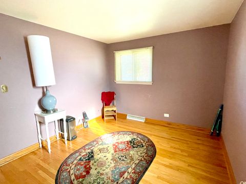 Tiny photo for 1214 N crabtree Lane, Mount Prospect, IL 60056 (MLS # 12450028)