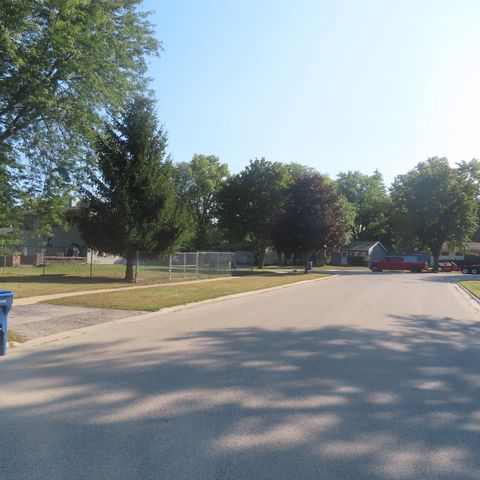 Tiny photo for 18325 W Lakeview Terrace, Gurnee, IL 60031 (MLS # 12467222)