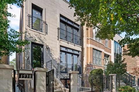 Photo of 1938 N Wood Street, Chicago, IL 60622 (MLS # 12490827)