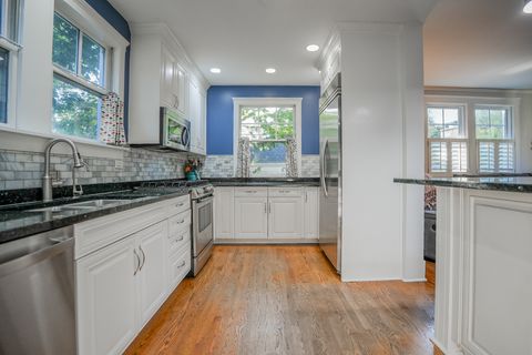 Tiny photo for 48 N Park Road, La Grange, IL 60525 (MLS # 12489902)