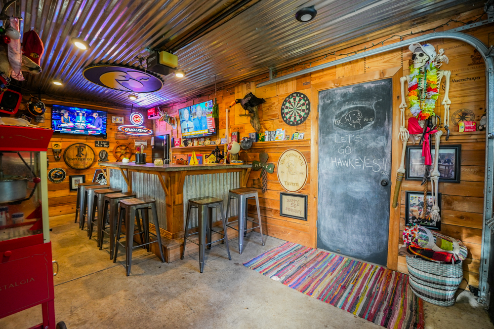 La Grange, Illinois 60525, United States, 4 Bedrooms Bedrooms, ,3 BathroomsBathrooms,Residential,Active,223692