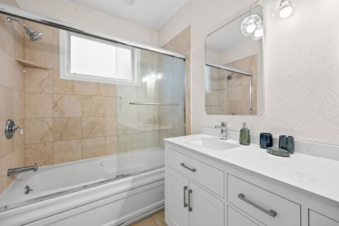 Tiny photo for 3041 N Racine Avenue #2, Chicago, IL 60657 (MLS # 12623951)
