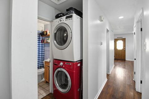 Tiny photo for 6611 W 83RD Street, Burbank, IL 60459 (MLS # 12487129)