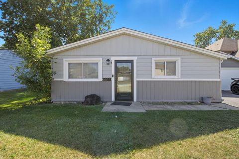 Photo of 6611 W 83RD Street, Burbank, IL 60459 (MLS # 12487129)