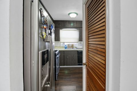 Tiny photo for 6611 W 83RD Street, Burbank, IL 60459 (MLS # 12487129)