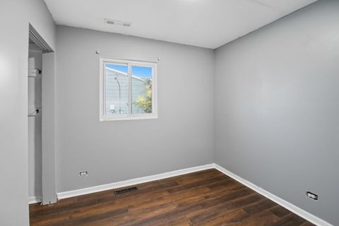 Tiny photo for 6611 W 83RD Street, Burbank, IL 60459 (MLS # 12487129)